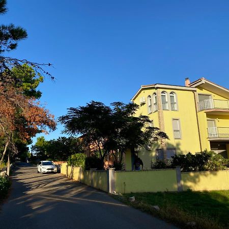 Villa Mena วีร์ ภายนอก รูปภาพ