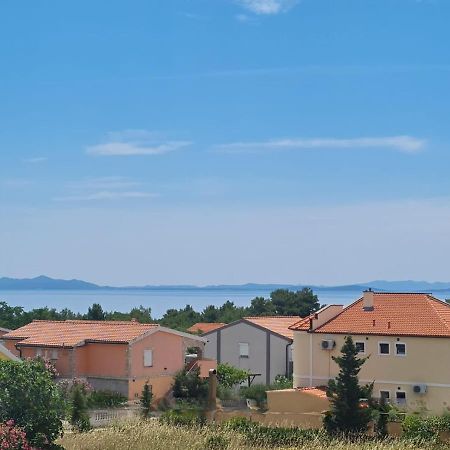 Villa Mena วีร์ ภายนอก รูปภาพ